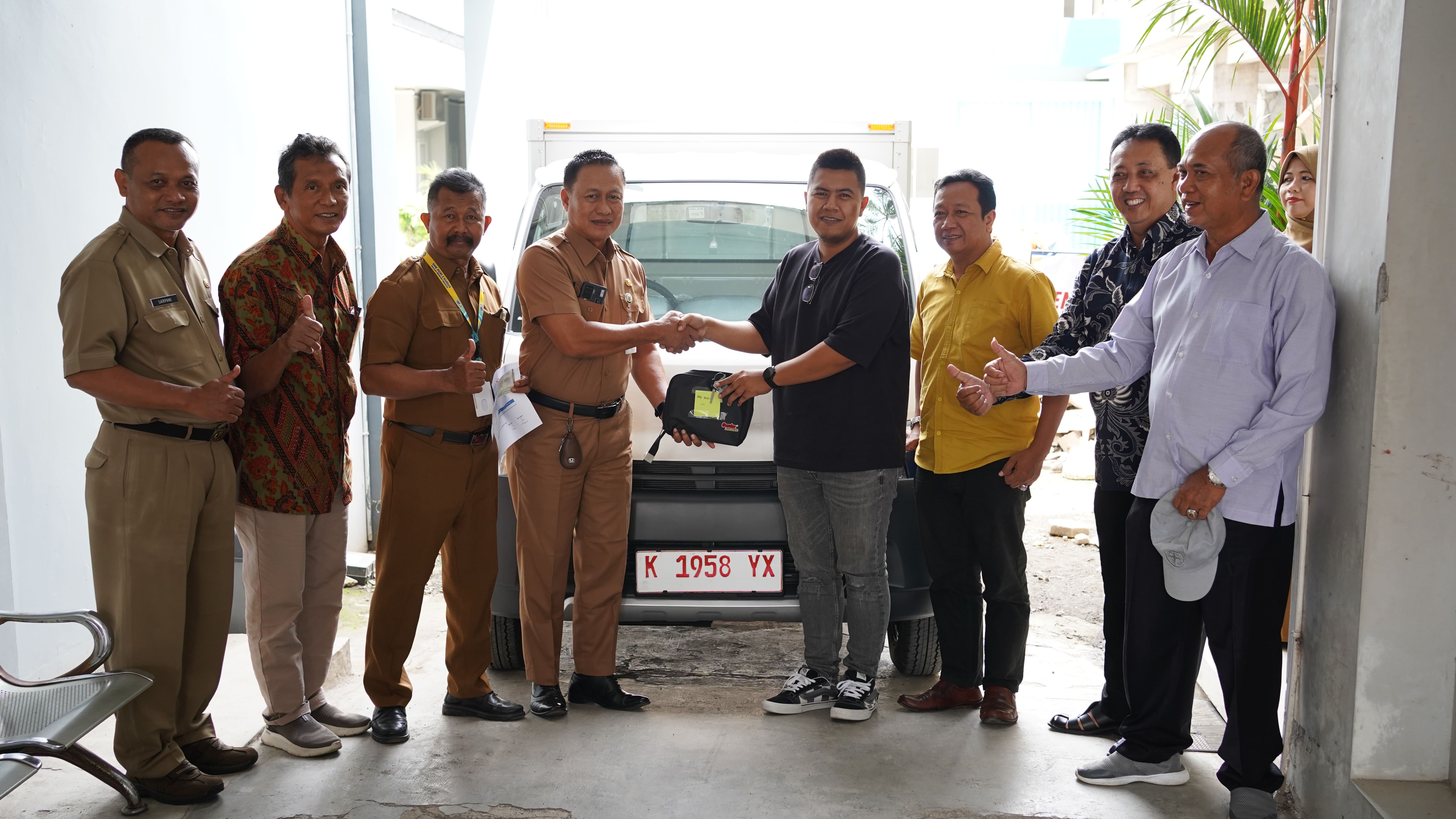 Penyerahan Mobil MBG oleh Djarum Foundation Kepada SMK PGRI 2 Kaliwungu Kudus